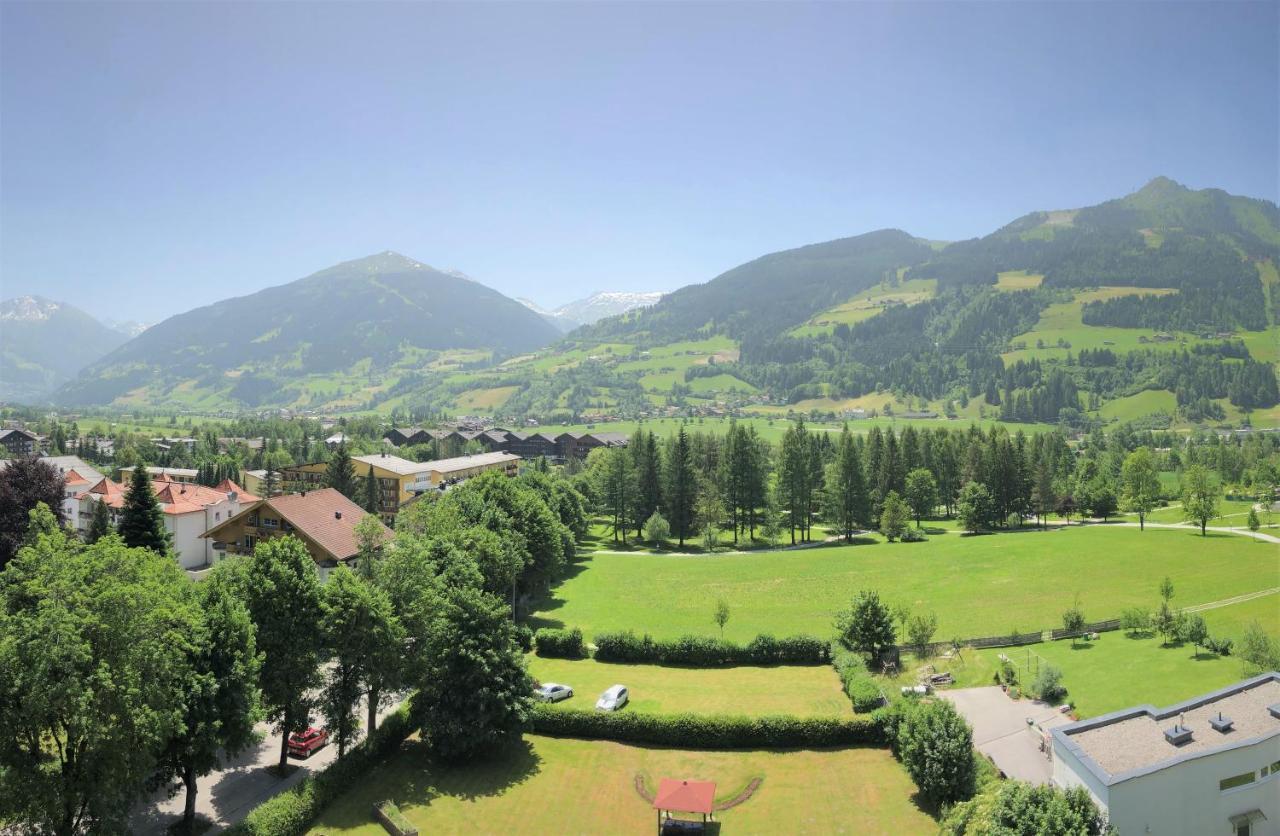 Hotel Germania Gastein - Ganzjaehrig Inklusive Alpentherme Gastein & Sommersaison Inklusive Gasteiner Bergbahnen Бад Хофгащайн Екстериор снимка