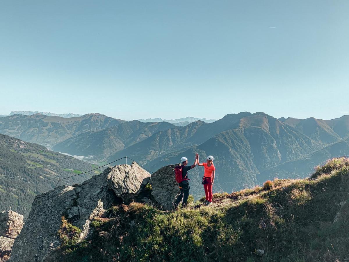 Hotel Germania Gastein - Ganzjaehrig Inklusive Alpentherme Gastein & Sommersaison Inklusive Gasteiner Bergbahnen Бад Хофгащайн Екстериор снимка