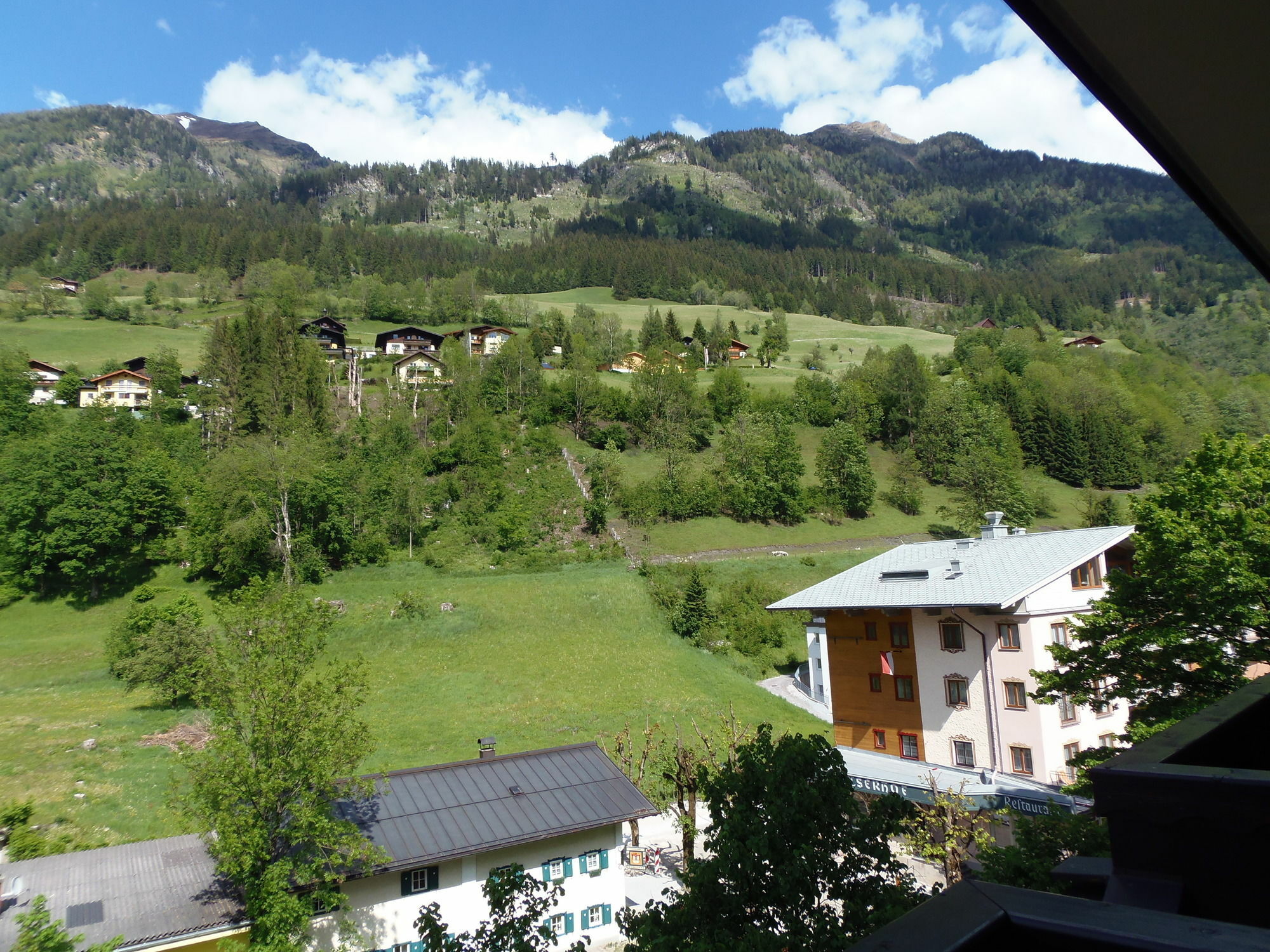 Hotel Germania Gastein - Ganzjaehrig Inklusive Alpentherme Gastein & Sommersaison Inklusive Gasteiner Bergbahnen Бад Хофгащайн Екстериор снимка